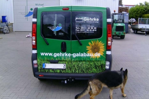 fahrzeugbeschriftung-gartenbau-gehrke-renault-04-h7002B690652-85A3-0788-BBCE-B43D0970001B.jpg