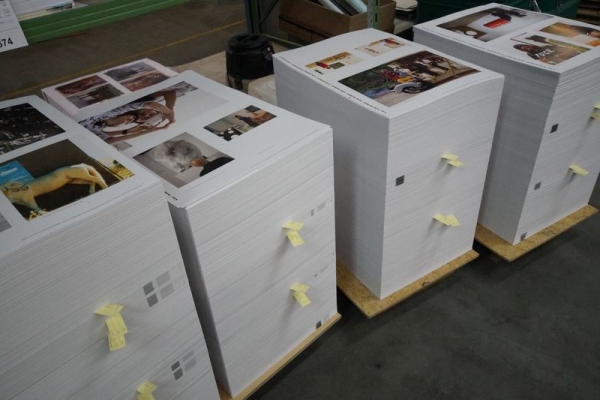 papierstapelbroschüre2AC118261-0512-5811-A65D-B3A4E34F6368.jpg