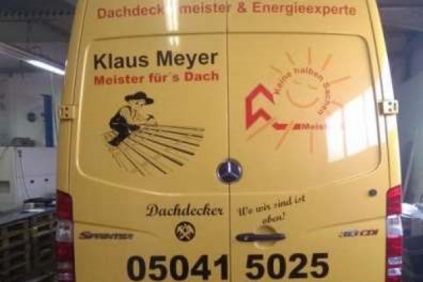 fahrzeugbeschriftung-dachdeckerei-klaus-meyer-db-sprinter-01-hinten-h7003315C29A-2578-9338-4A7A-75469D3B3B85.jpg
