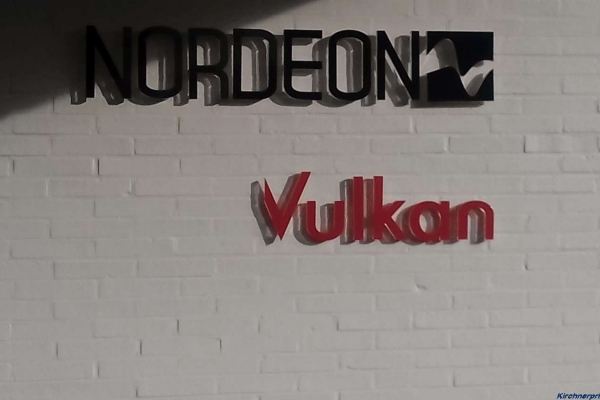 werbeschild-unternehmen-plexiglas-nordeon-vulkan-3d-01-h850DF5197C6-68F4-5D32-CD36-466B0F132C09.jpg