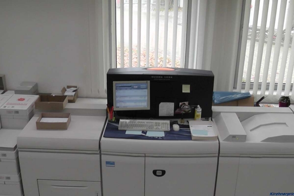 digitaldruckmaschine-oben-h800F4BC609F-9D1F-156A-D33E-46AD5752BAAC.jpg